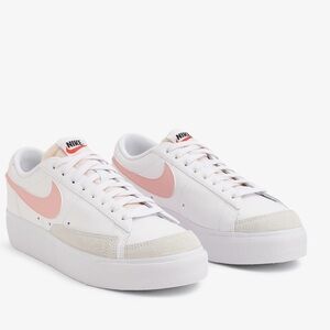 NIKE Blazer Low Platform sneakers . Size 8